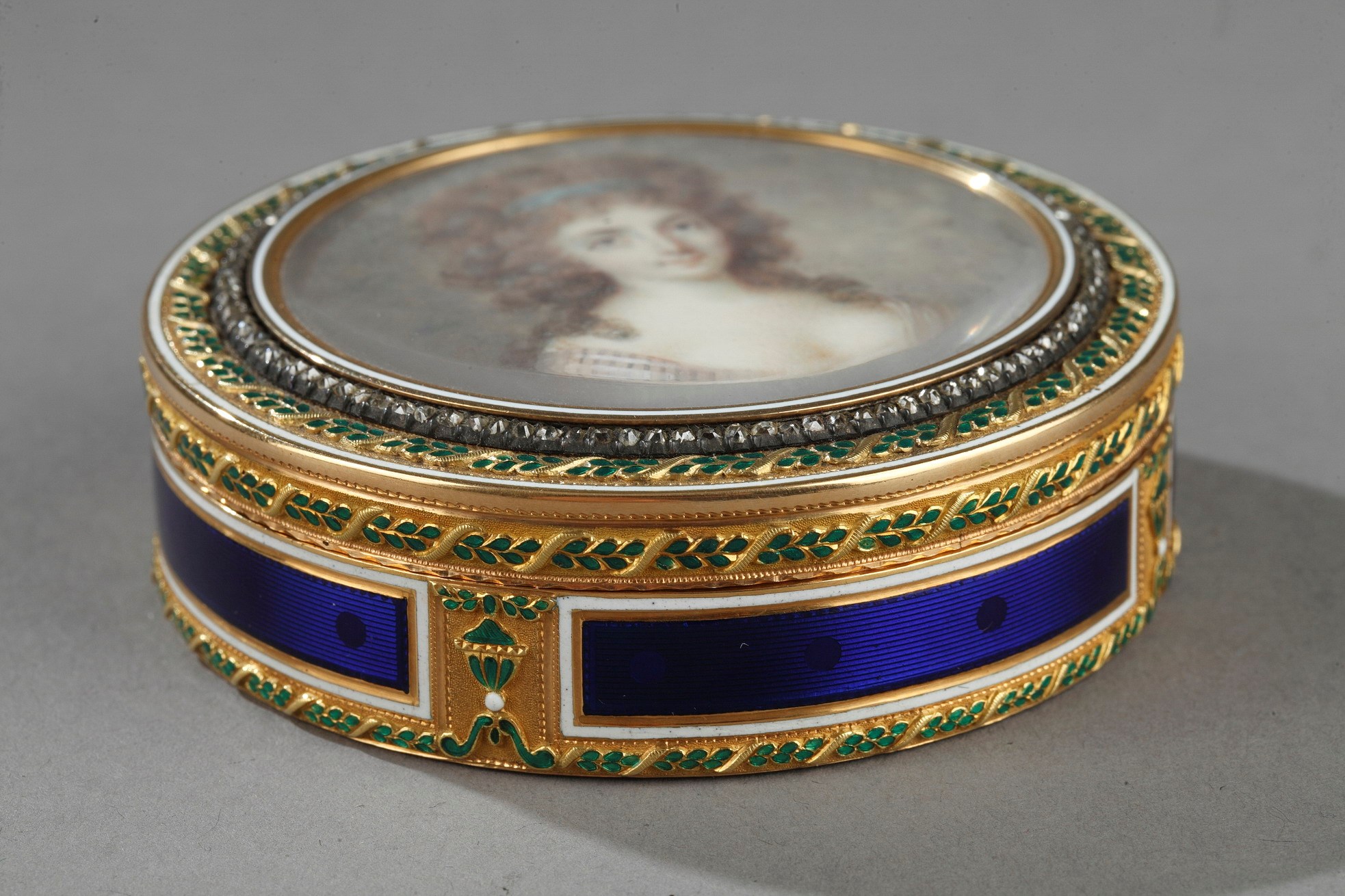 Gold and enamel bonbonniere by Frères Souchay, 18th century